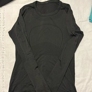 Lululemon women’s run switfly black